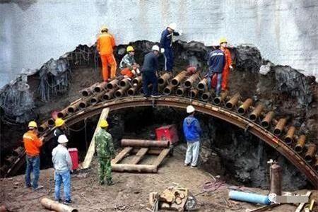 赣州隧道钢花管支护案例